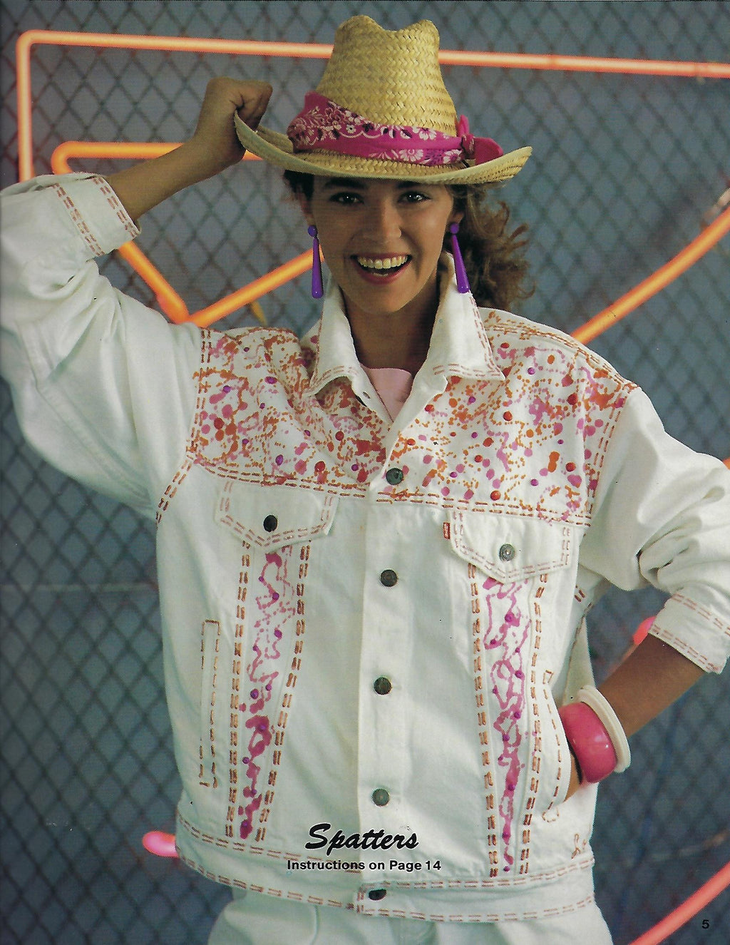 Hot Fashions to Dye For - Lael C. Furgeson