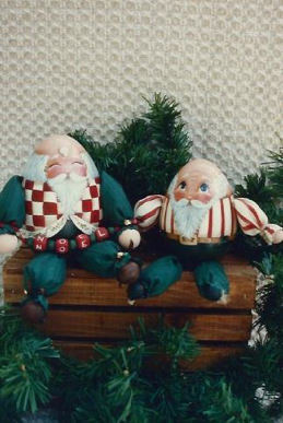 Santa Eggsitter # 130 - Phyllis Tilford