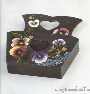 Pretty Things Australian Folk Art - Lyn Foster - OOP