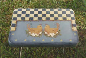 Nesting Hens Stool #275 - Phyllis Tilford